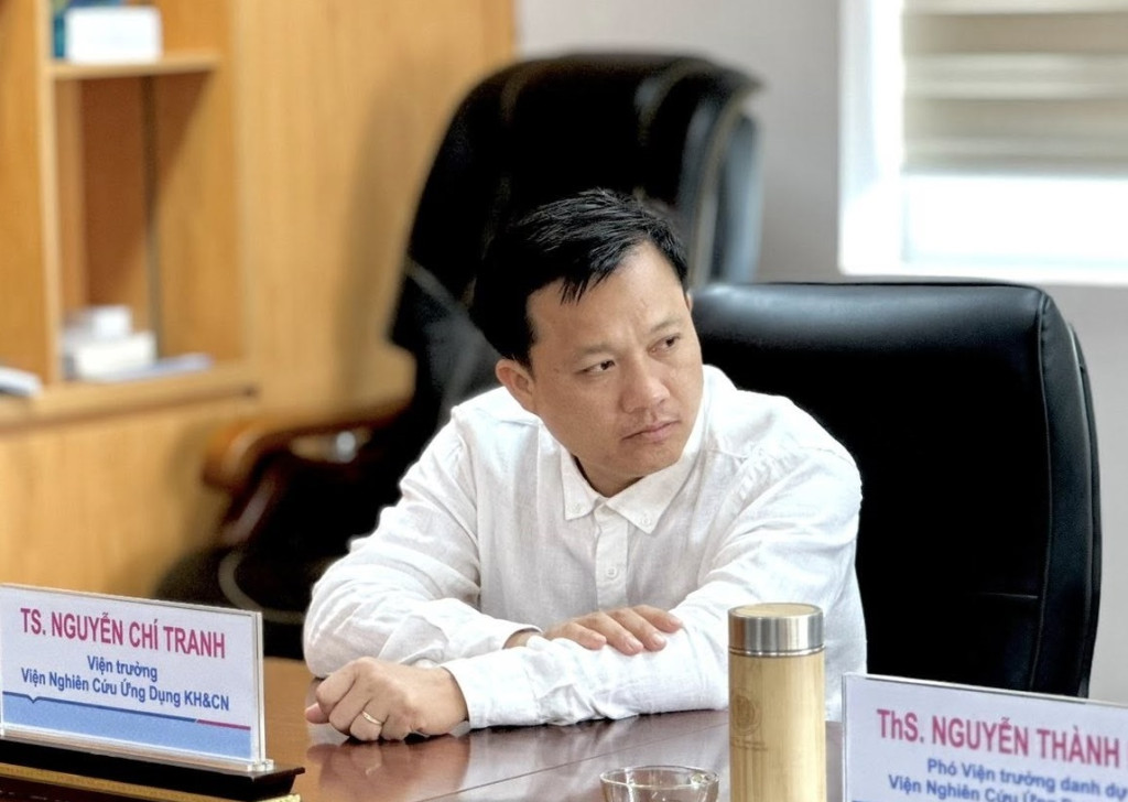 Tiến sĩ Nguyễn Chí Tranh cho biết, Viện Nghiên cứu ứng dụng khoa học và công nghệ - Trường Đại học Quy Nhơn sẽ chủ động kết nối đội ngũ chuyên gia, nhà khoa học nhằm triển khai các nghiên cứu theo yêu cầu thực tiễn