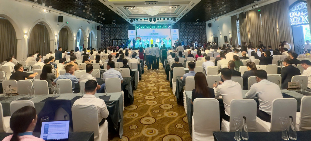Toàn cảnh lễ gặp mặt kỷ niệm (Ảnh: Thanh Huy)