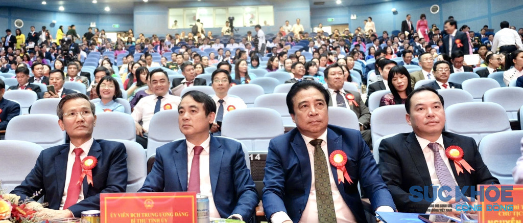 Các lãnh đạo tham dự đại hội (Ảnh: Thanh Huy)