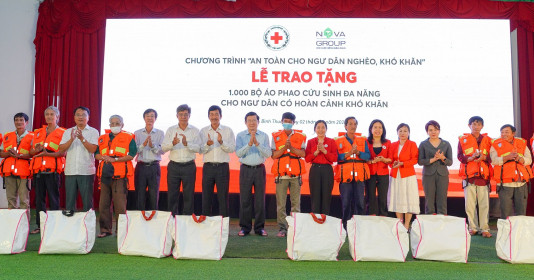 1.000 bộ áo phao cứu sinh đa năng giúp ngư dân ra khơi an toàn