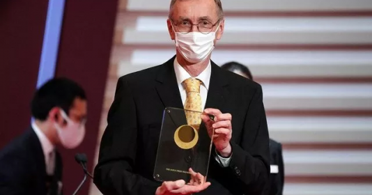 Người công bố công trình nghiên cứu về gene và sự tiến hóa đạt Giải Nobel Y sinh 2022
