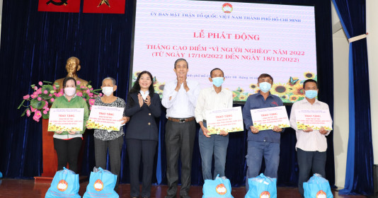 NovaGroup chung tay chăm lo cho các hộ nghèo tại TP.HCM 