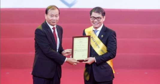 Chủ tịch HĐQT THACO Trần Bá Dương được vinh danh Top 10 Doanh nhân Việt Nam tiêu biểu năm 2022