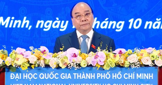 Chủ tịch nước Nguyễn Xuân Phúc phát biểu tại Lễ khai khóa 2022 của ĐH Quốc gia TP.HCM