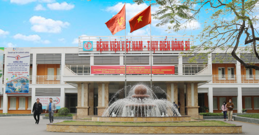 Bệnh viện Việt Nam-Thụy Điển Uông Bí phẫu thuật cắt ruột thừa cho bệnh nhân mắc ung thư đại tràng