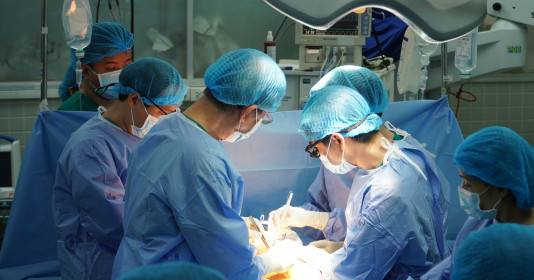 Ghép da từ người cho chết não đầu tiên Việt Nam