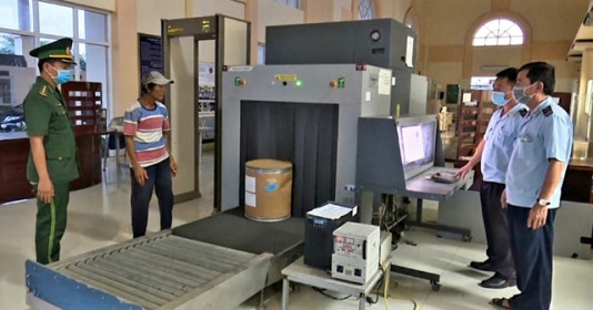 Chính phủ chỉ đạo tăng cường chống buôn lậu thuốc tân dược, thực phẩm chức năng...
