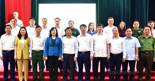 Bộ trưởng Y tế Đào Hồng Lan tiếp xúc cử tri tại Bắc Ninh