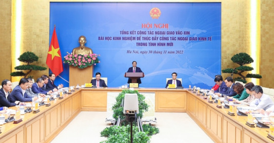 Thủ tướng biểu dương ngành Ngoại giao trong thực hiện 'ngoại giao vaccine'