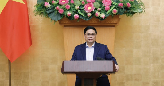 'Khắc phục triệt để tình trạng thiếu xăng dầu, thuốc, vật tư y tế, thúc đẩy tiêm chủng'
