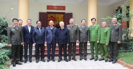 Tổng Bí thư, Chủ tịch nước và Thủ tướng dự Hội nghị Đảng uỷ Công an Trung ương