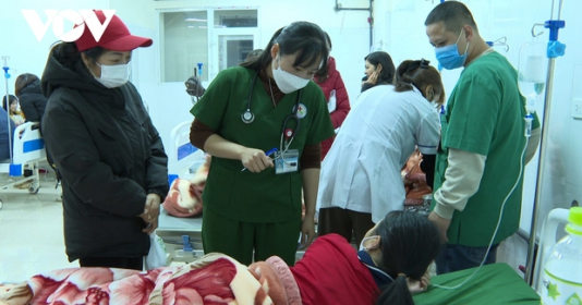40 em học sinh lớp 4 ở Sơn La bị ngộ độc thực phẩm sau buổi ngoại khóa