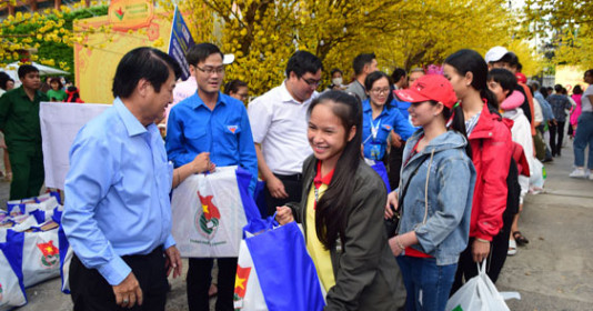 Thủ tướng chỉ đạo: Tạo việc làm, bảo đảm thu nhập và ổn định đời sống cho người lao động