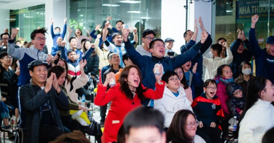 T&amp;T Homes tổ chức xem World Cup cho hàng nghìn cư dân