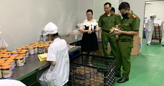 Sữa của Công ty Hà Lan bán cả cho công nhân ở Đồng Nai