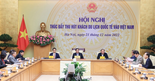 Thủ tướng chủ trì Hội nghị thu hút khách du lịch quốc tế vào Việt Nam