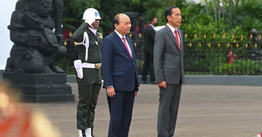  Indonesia bắn 21 loạt đại bác chào đón Chủ tịch nước Nguyễn Xuân Phúc