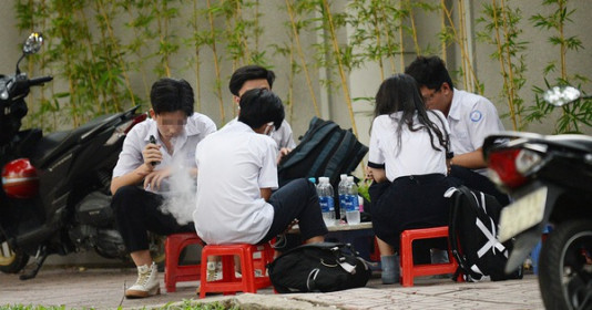 Thuốc lá điện tử 'tấn công' trường học: Tạo ra nhóm nghiện thuốc lá mới