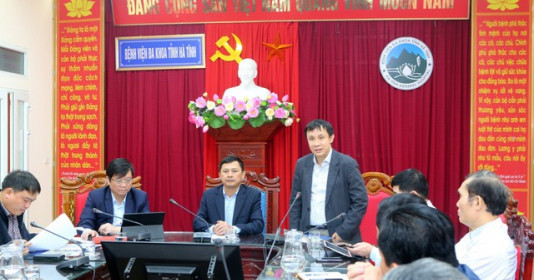 Bệnh viện Trung ương Huế hỗ trợ chuyên môn, đào tạo nhân lực y tế cho tỉnh Hà Tĩnh