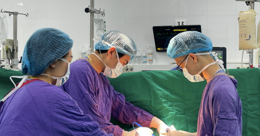Lần đầu tiên Việt Nam ghép đa tạng tim - thận cho cùng 1 bệnh nhân là thanh niên 37 tuổi