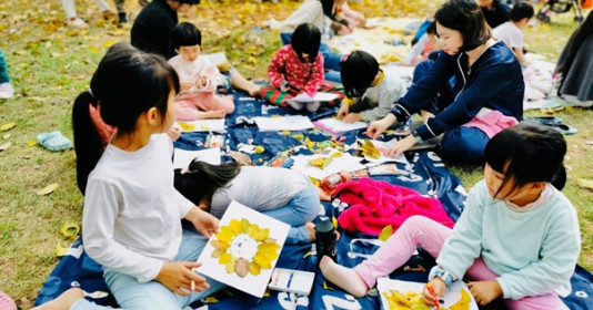 Tìm đâu một vé về tuổi thơ?
