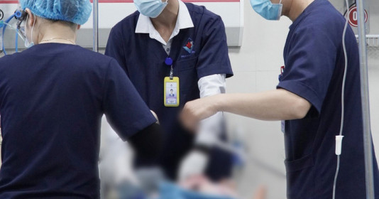 Bệnh viện Hùng Vương cứu sống nam thanh niên bị phản vệ nặng sau khi uống rượu
