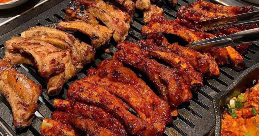 Người bị ung thư không nên ăn thịt chế biến sẵn, nướng, đồ uống có đường..