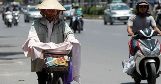 Thời tiết nắng nóng, cần làm gì khi bị sốc nhiệt?