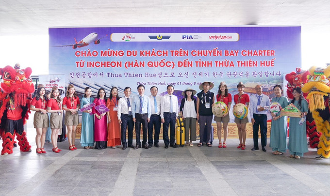 Tưng bừng chào đón chuyến bay thẳng đầu tiên kết nối Huế với Seoul (Hàn Quốc)