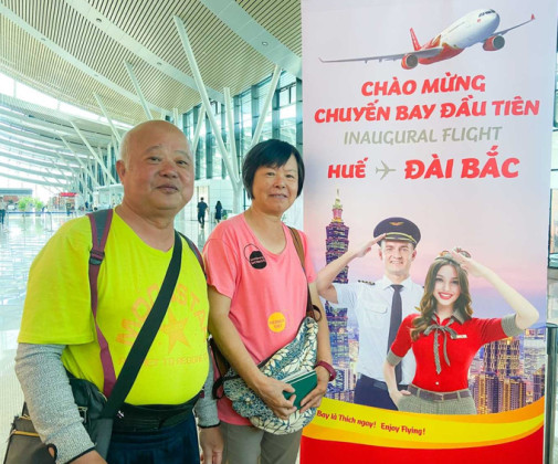 Nhà ga mới Phú Bài (Huế) đón đoàn khách đầu tiên đến từ Đài Bắc (Đài Loan, Trung Quốc)