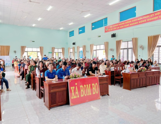 Bình Phước: Khám và phát thuốc miễn phí cho người dân có hoàn cảnh khó khăn