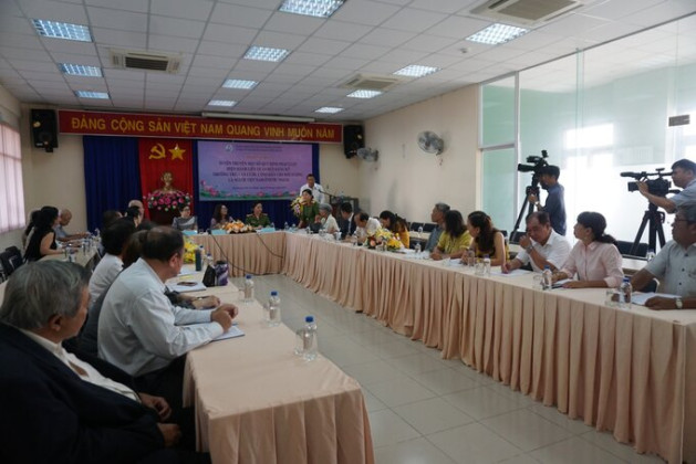 TP. HCM tuyên truyền quy định đăng ký thường trú và căn cước công dân người Việt Nam ở nước ngoài