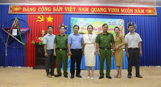 Bình Phước: Phòng Cảnh sát thi hành án hình sự và hỗ trợ tư pháp Công an tỉnh tổ chức chương trình Trung thu yêu thương tại xã Minh Lập