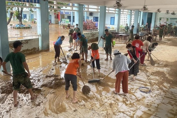 Tăng cường các biện pháp đảm bảo vệ sinh môi trường mùa bão lũ