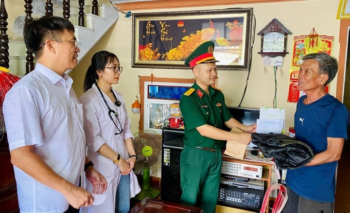 Quảng Nam: Quân - Dân Y kết hợp khám, chữa bệnh cho người dân thành phố Hội An
