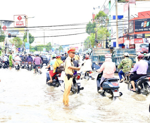 Cần Thơ: Triển khai các giải pháp đảm bảo an toàn giao thông, chủ động ứng phó các đợt triều cường