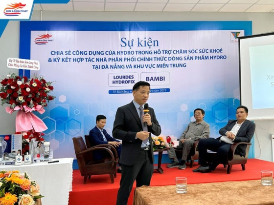 Chàng trai nuôi cha ung thư và khát vọng nâng tầm 'Sức khỏe cộng đồng Việt Nam'