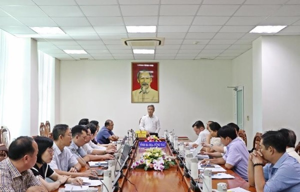 Bà Riạ – Vũng Tàu: Lãnh đạo tỉnh làm việc với ngành Y tế về tình hình cung ứng thuốc, trang thiết bị, vật tư y tế