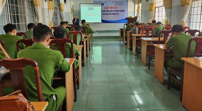 Đắk Lắk: Tập huấn phòng chống tác hại thuốc lá cho Công an huyện Krông Bông