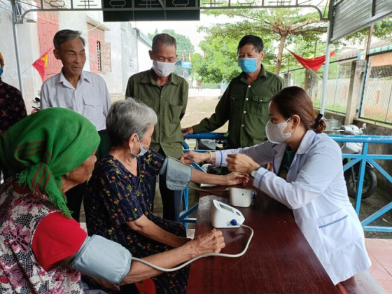 Đắk Nông: Khám sức khỏe cho người cao tuổi tại huyện Cư Jút