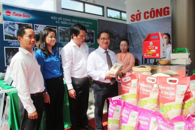Khai mạc hội chợ, triển lãm “Thành phố Cần Thơ - 20 năm thành tựu và phát triển”
