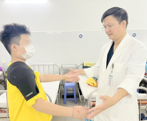 Bệnh viện Đà Nẵng cấp cứu thành công bé trai 10 tuổi đột quỵ não