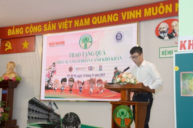 Trao tặng 89 triệu đồng viện phí cho các bệnh nhi có hoàn cảnh khó khăn tại Bệnh viện Nhi đồng 2