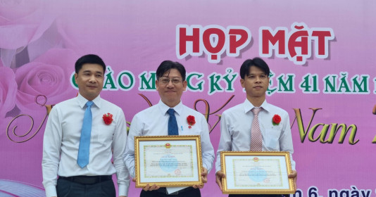 TP. HCM: Trường THCS Nguyễn Văn Luông đổi quà 20/11 thành thẻ BHYT cho học sinh có hoàn cảnh khó khăn
