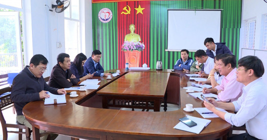 Thừa Thiên Huế: Kiểm tra, hướng dẫn công tác xử lý vệ sinh môi trường sau mưa lũ
