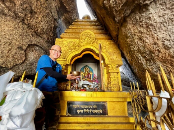 Gặp "Người đi tìm ánh sáng huyền bí"
