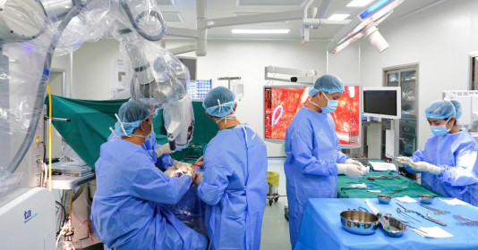 Điều kiện cấp mới giấy phép hành nghề với bác sỹ, y sỹ, điều dưỡng, hộ sinh...