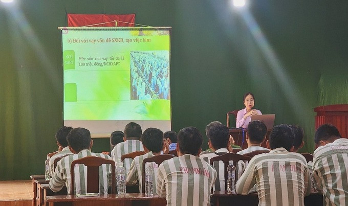 Bình Phước: Tuyên truyền pháp luật cho phạm nhân tại trại tạm giam Công an tỉnh
