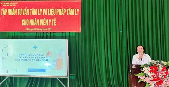 Cần Thơ: Tập huấn tư vấn tâm lý và liệu pháp tâm lý cho nhân viên y tế