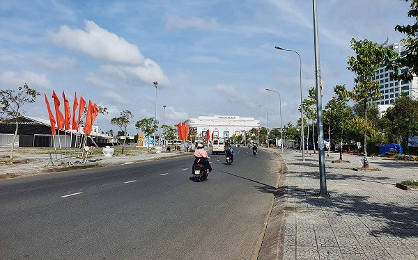 Tăng cường công tác vệ sinh môi trường phục vụ Festival tôm Cà Mau